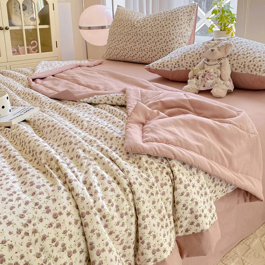 Ultra-Soft Double Gauze Summer Comforter - Breathable Cooling Blanket for Ultimate Comfort, Machine Washable!