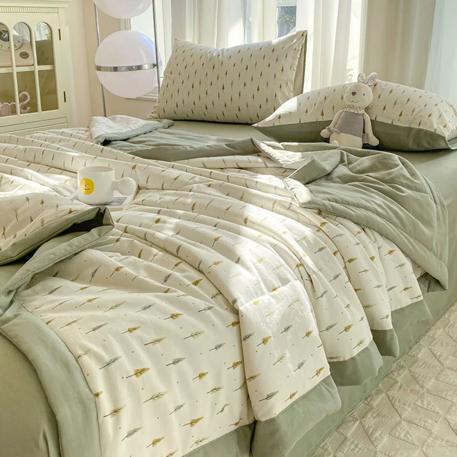 Ultra-Soft Double Gauze Summer Comforter - Breathable Cooling Blanket for Ultimate Comfort, Machine Washable!